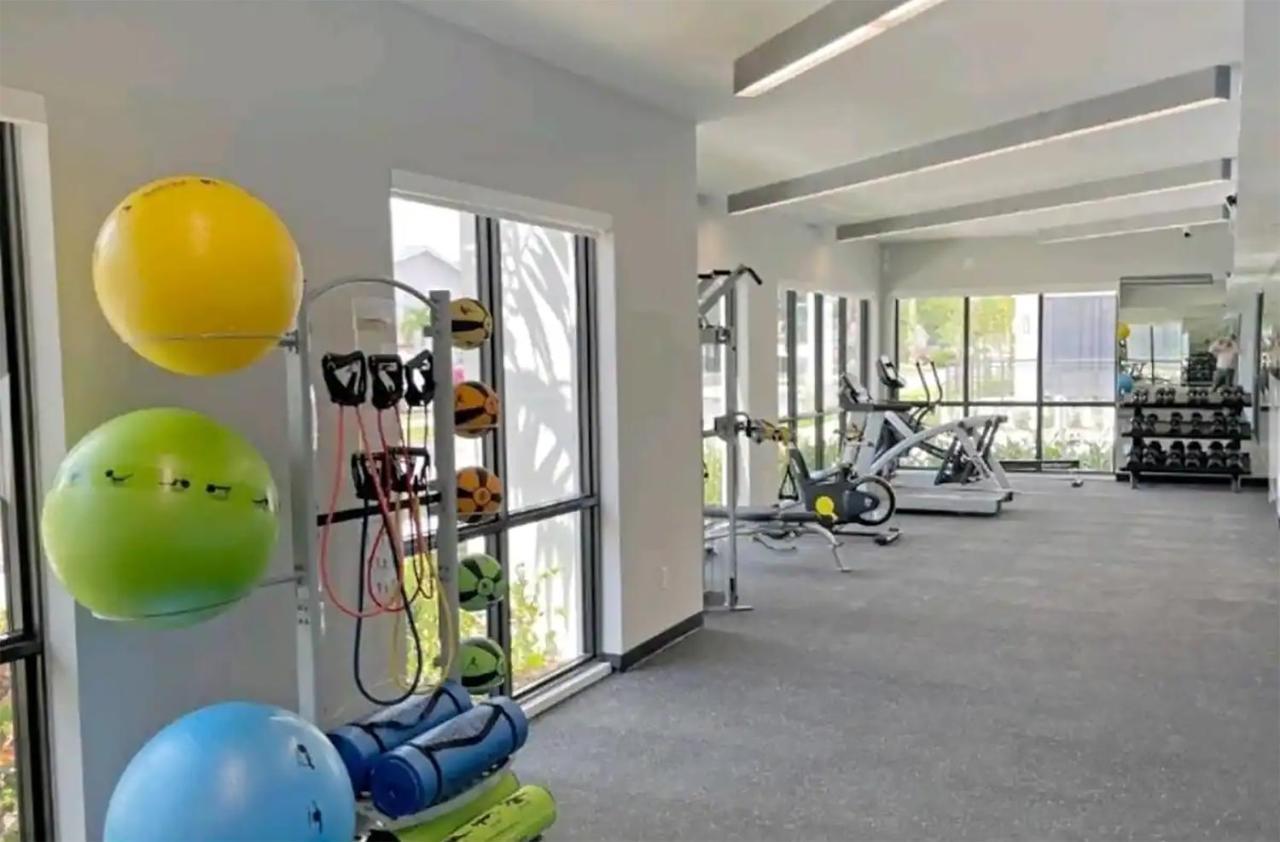 Lux Place And Cozy 3Beds 2Rooms Enjoy Life In Wpb Gym, Ev Station Nearby The Downtown And Beaches غرب شاطئ بالم المظهر الخارجي الصورة