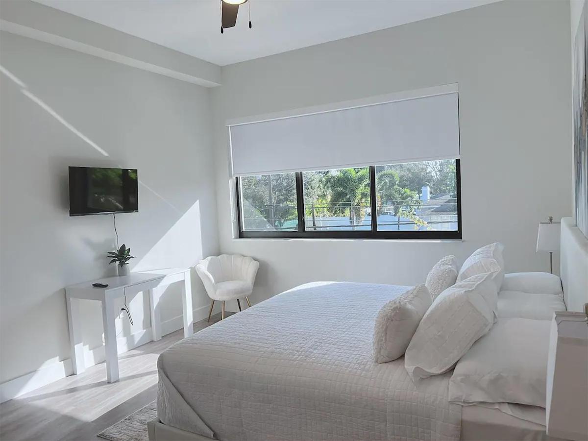 Lux Place And Cozy 3Beds 2Rooms Enjoy Life In Wpb Gym, Ev Station Nearby The Downtown And Beaches غرب شاطئ بالم المظهر الخارجي الصورة