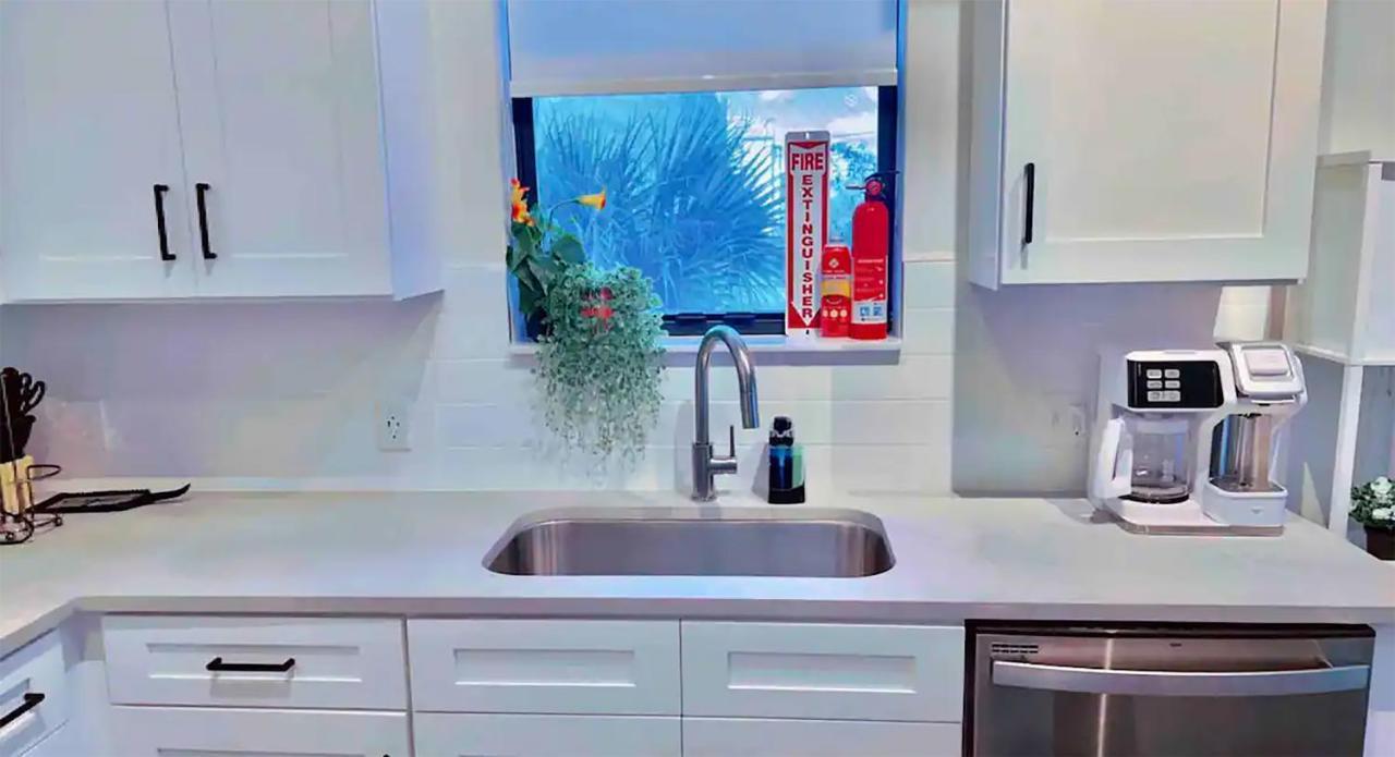 Lux Place And Cozy 3Beds 2Rooms Enjoy Life In Wpb Gym, Ev Station Nearby The Downtown And Beaches غرب شاطئ بالم المظهر الخارجي الصورة