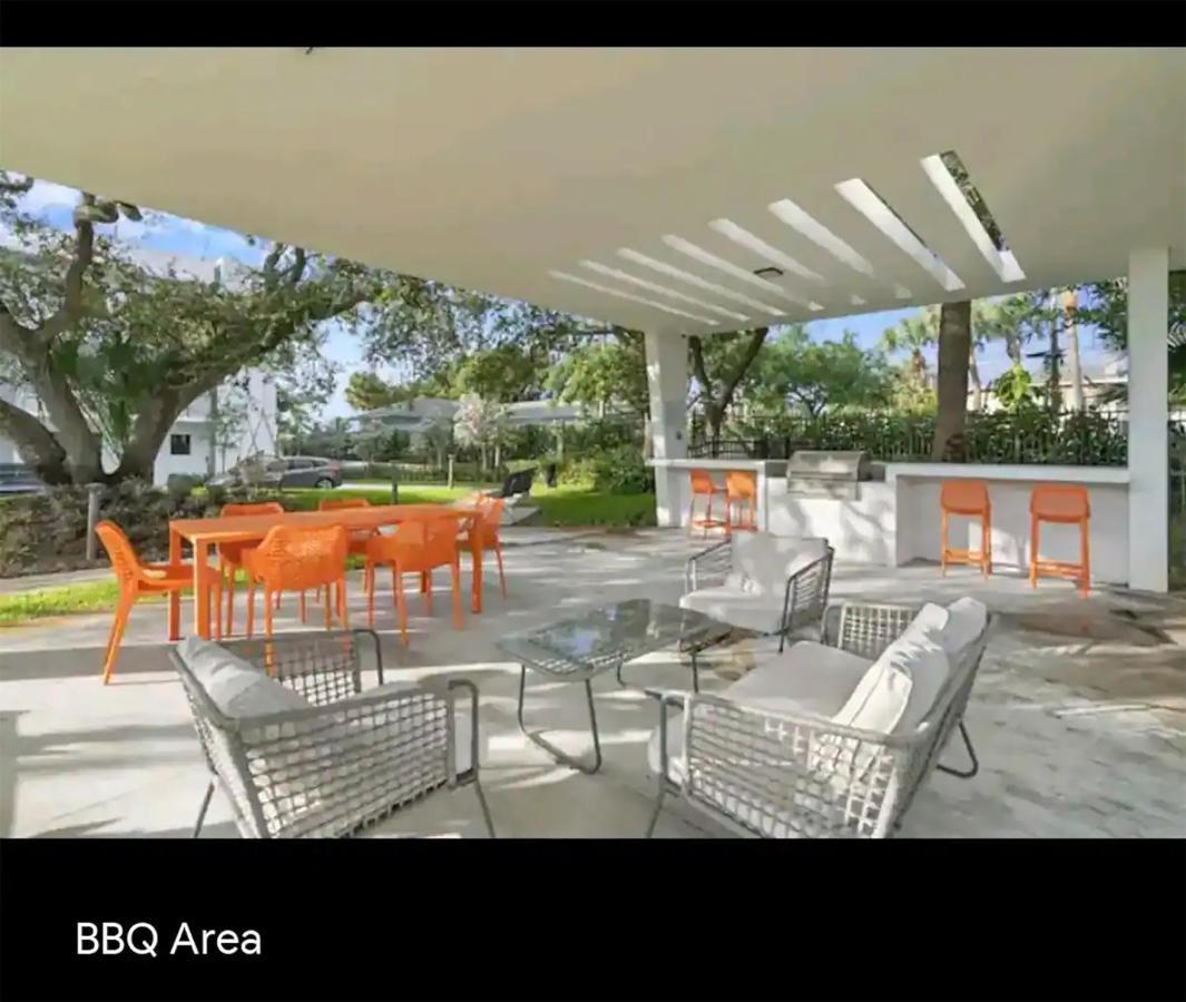 Lux Place And Cozy 3Beds 2Rooms Enjoy Life In Wpb Gym, Ev Station Nearby The Downtown And Beaches غرب شاطئ بالم المظهر الخارجي الصورة